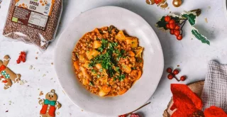 Zimska enolončnica z lečo Zimska enolončnica z lečo